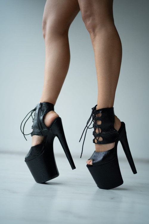 Czarne buty do exotic pole dance skóra węża Fame