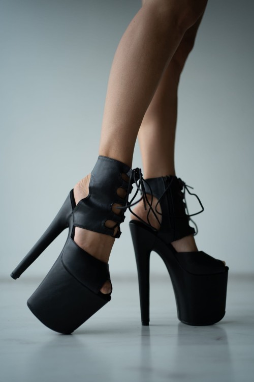 Czarne matowe buty do exotic pole dance Fame