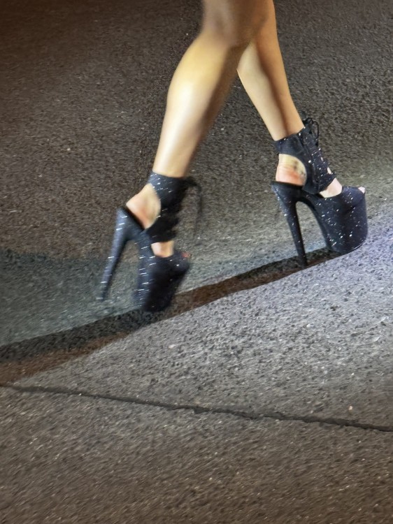 Czarne materiałowe buty z błyskiem do exotic pole dance Fame