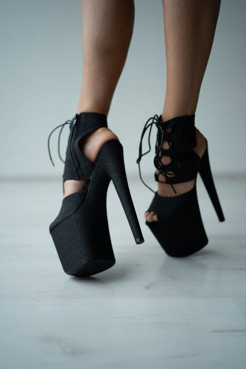 Czarne materiałowe buty z błyskiem do exotic pole dance Fame